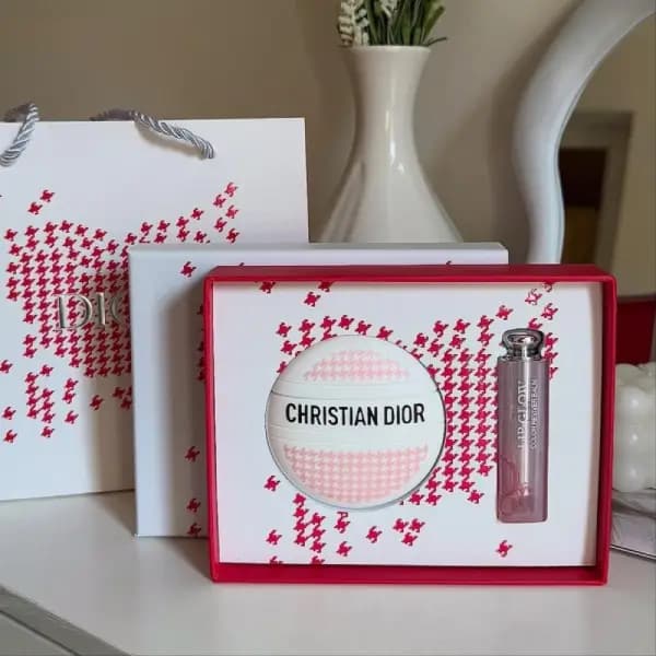 ست هدیه دیور مدل Dior Cushion & Lip Glow Gift Set — تصویر ۲