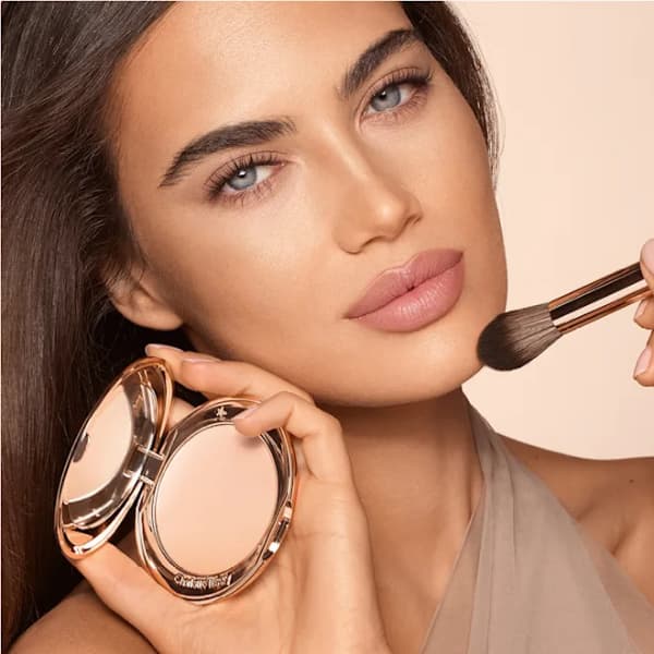 پنکک شارلوت تیلبری مدل Airbrush Flawless Finish — تصویر ۲
