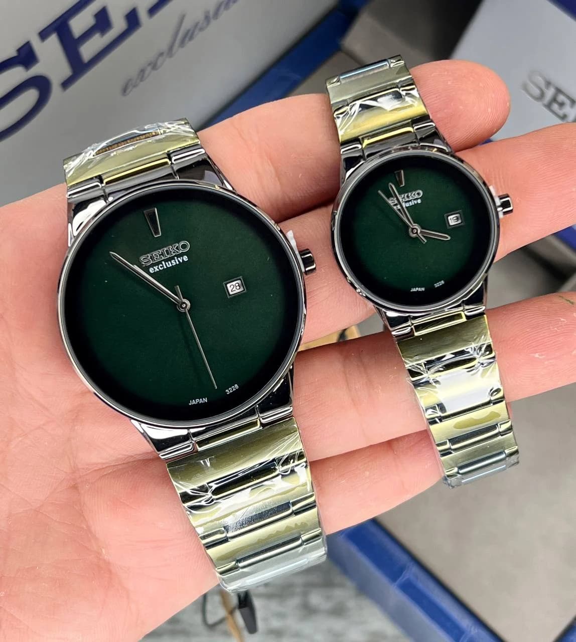 ساعت SEIKO ست زنانه و مردانه سیکو اکسکلوسیو مدل 3228 رنگ طلایی صفحه سبز