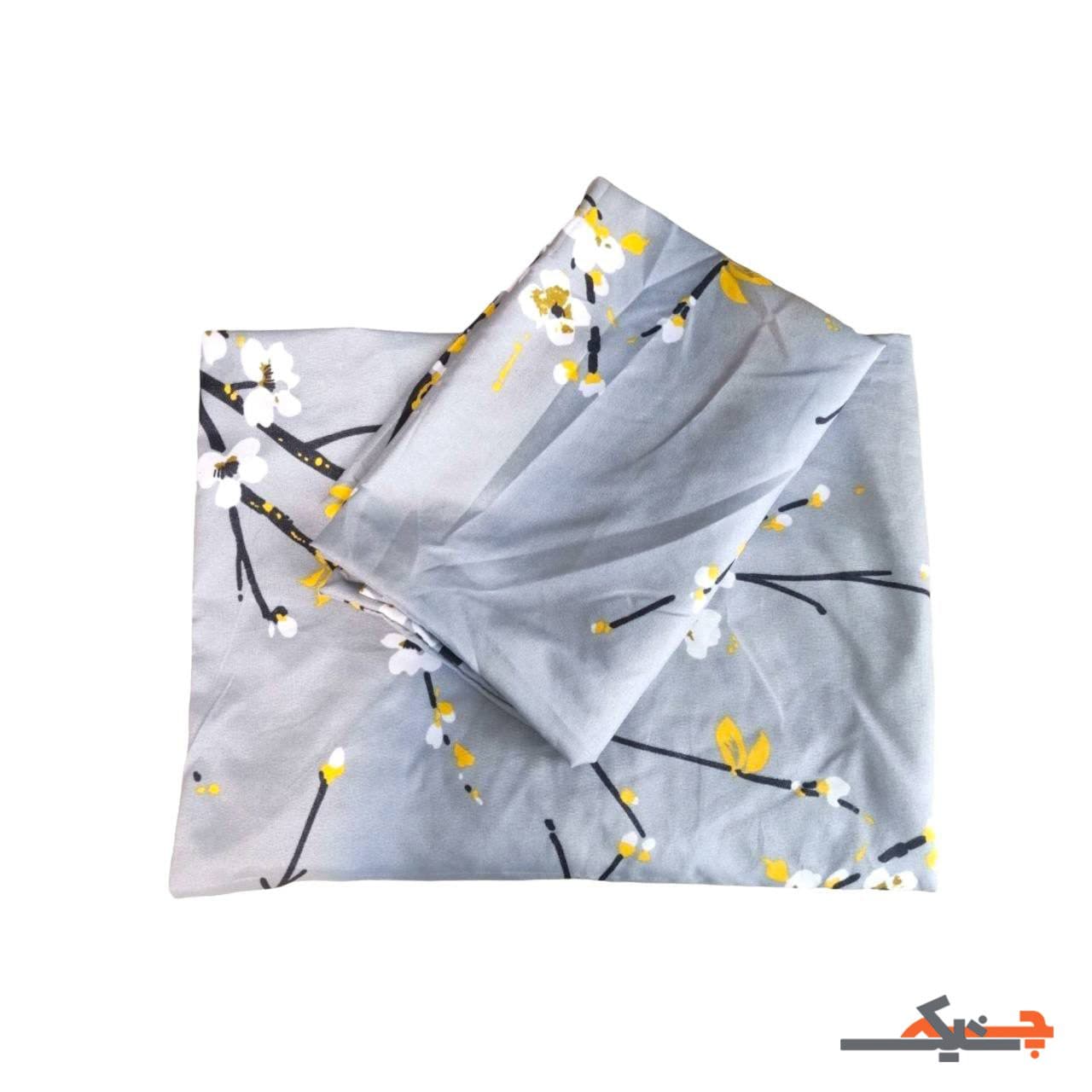ملحفه کشدار دونفره طرح زنبق (طوسی) عرض160 کد MT16035243 — تصویر ۲