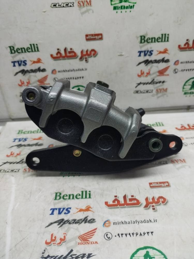 پمپ ترمز جلو پایین روی دیسک موتور طرح بوکسر (باکسر) و kld (مدل 2)