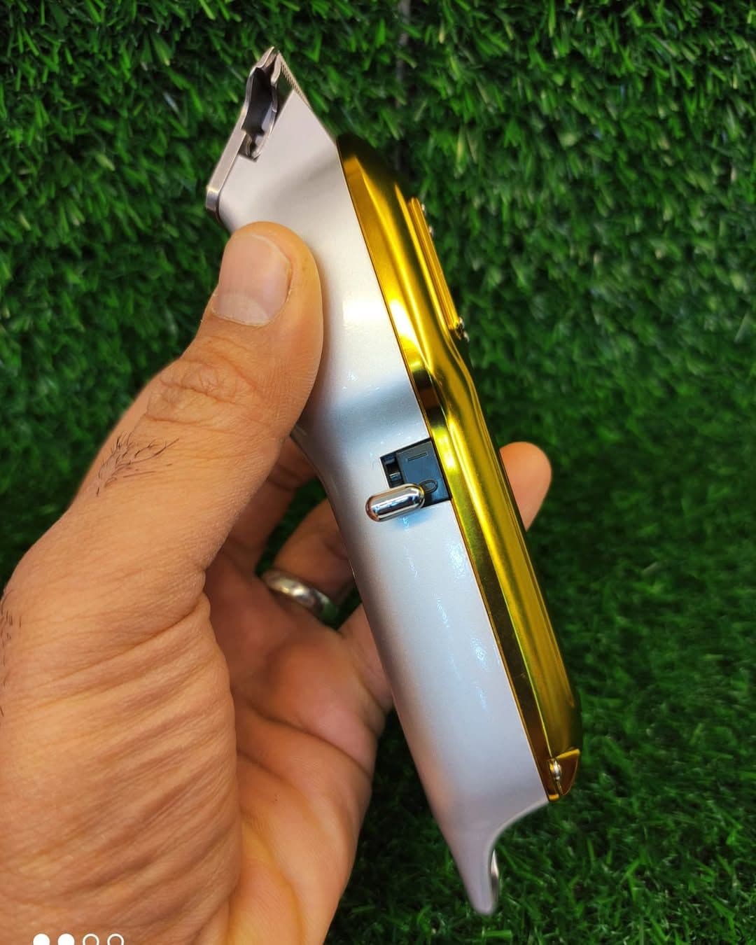 ماشین اصلاح صورت و بدن وی جی آر مدل V-919 — تصویر ۶