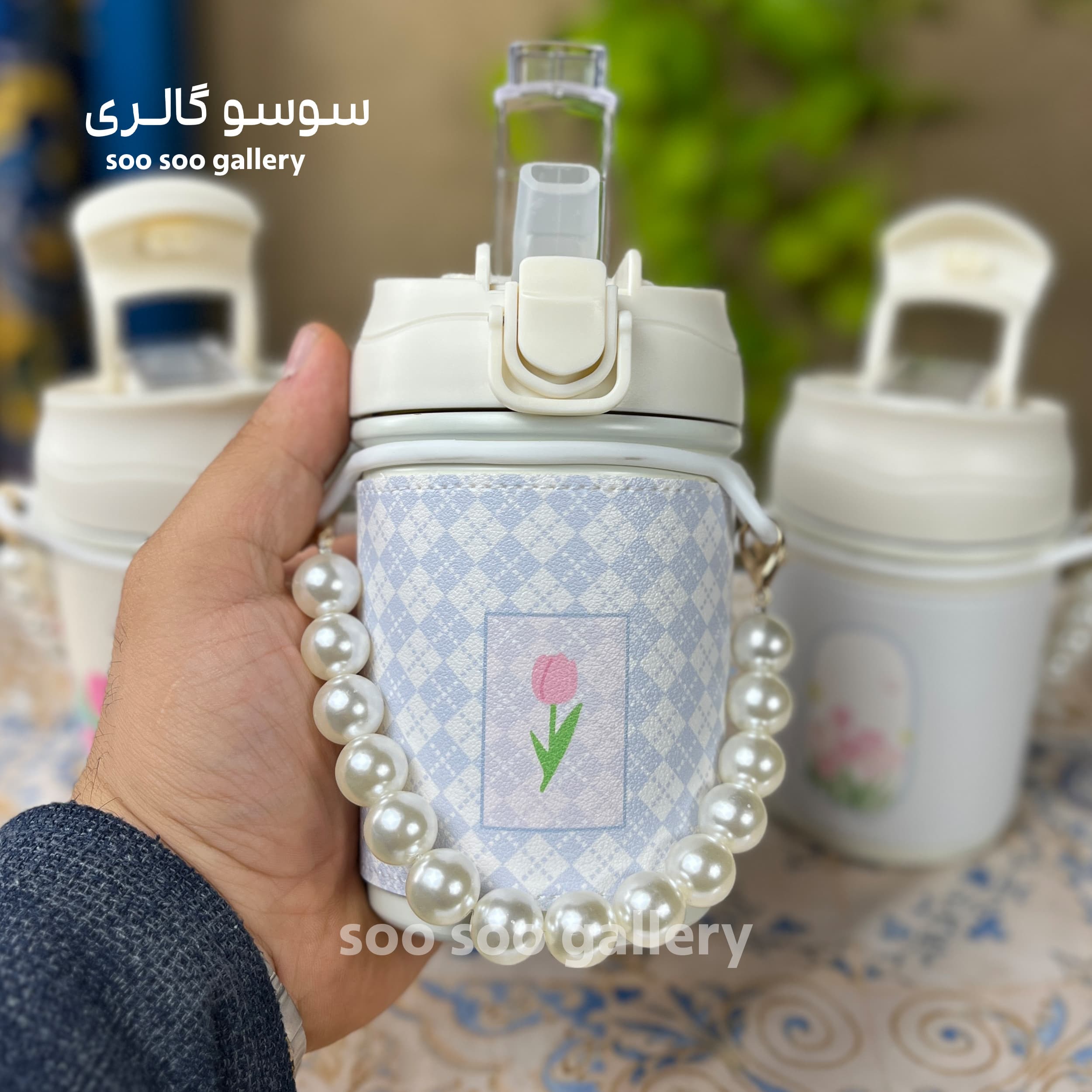 تراول ماگ مرواریدی دور چرمی طرح گل — تصویر ۳