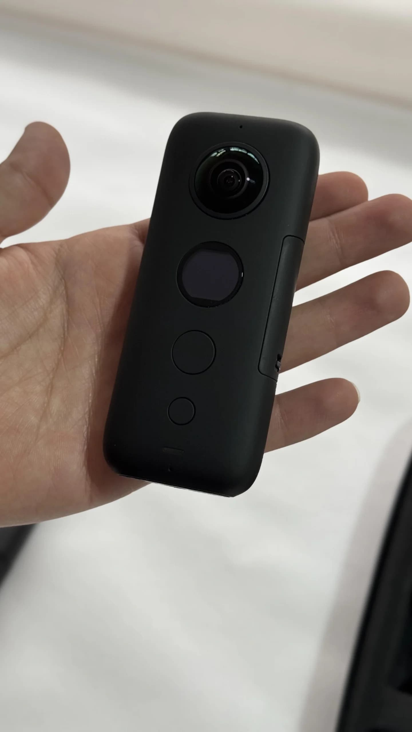 دسته دوم – دوربین اینستا One X 360 — تصویر ۳