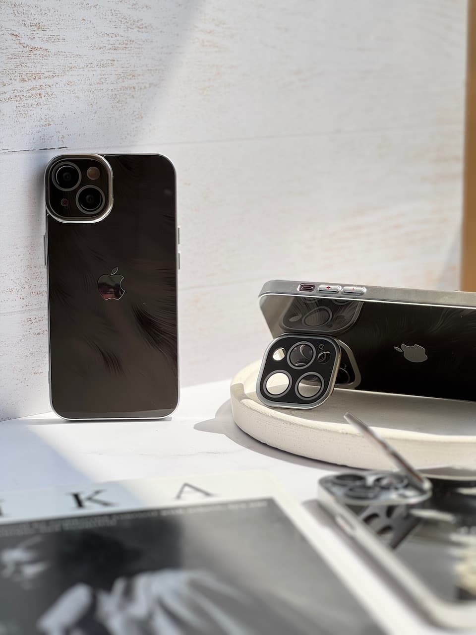قاب فول براش لنز استند شو iPhone 15 — تصویر ۴