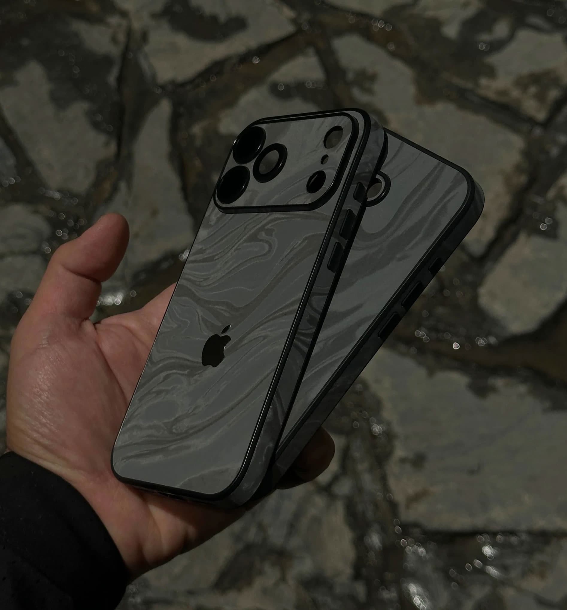 قاب موج مخملی پرو همراه با لوگو کد loop مناسب برای گوشی موبایل آیفون Apple iPhone 13 / 13 Pro / 13 Pro Max / 14 Pro Max / 15 Pro Max / 16 / 16 Pro / 16 Pro Max / 17 / 17 Pro / 17 Pro Max — تصویر ۶