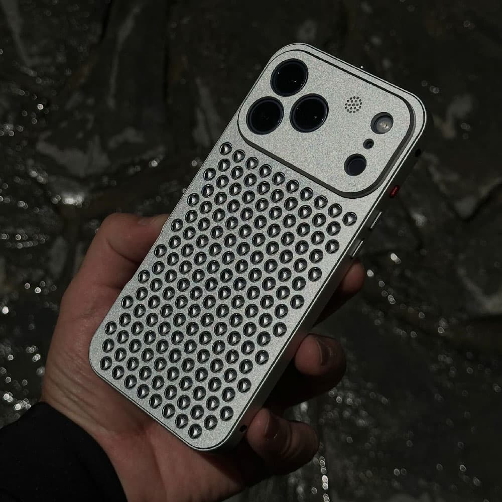 قاب سوپر آلومینیوم فول دو تیکه با محافظ لنز کد loop مناسب برای گوشی موبایل آیفون Apple iPhone 13 Pro / 13 Pro Max / 14 Pro Max / 15 Pro Max / 16 Pro / 16 Pro Max / 17 Pro / 17 Pro Max