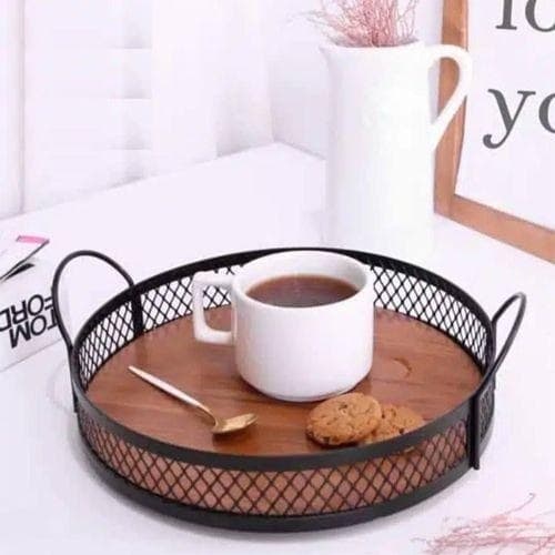 سینی گرد پذیرایی توری دار کف چوبی — تصویر ۴