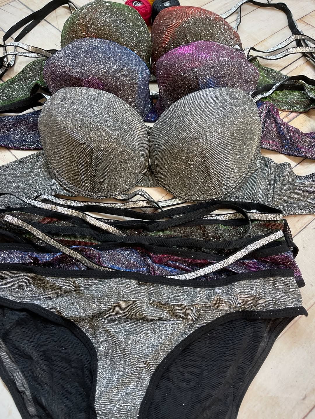 ست اسفنجی فانتزی لمه براق کد ۵۱۵۱ (بسته ۱۲ تایی) — تصویر ۳