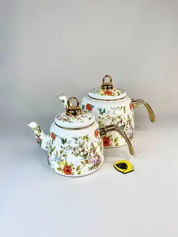 کتری و قوری لعابی طرح گل و پرنده دسته طلایی — تصویر ۳