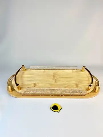ست سینی بامبو بیضی دسته طلایی دور اکریلیک خطدار 2 سایز — تصویر ۲