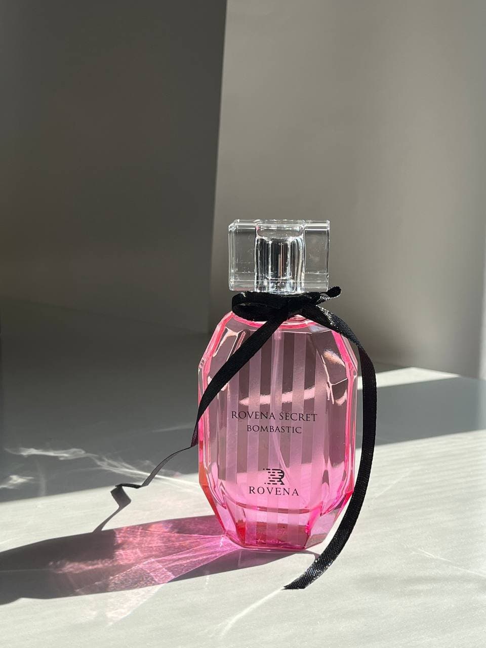ادکلن روونا کالکشن Victoria’s Secret Bombshell حجم ۱۰۰ میلی‌لیتر