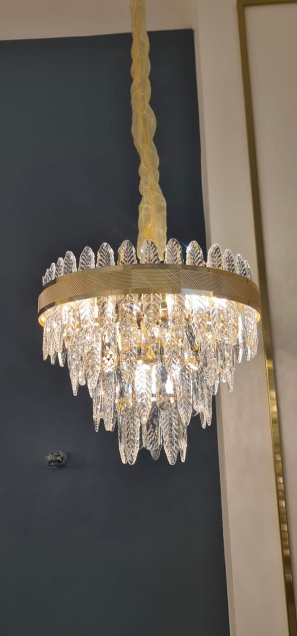 جدیدترین لوستر کریستالی با طرح پر خاص و لوکس در قطر 40 و 60 سانت گرد و 80 سانت لاینر کد par — تصویر ۴