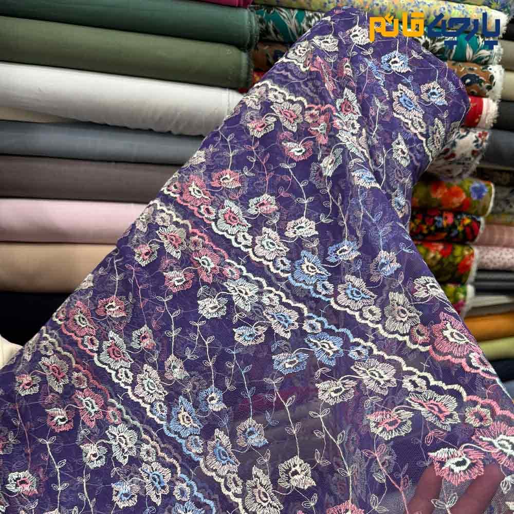 پارچه مجلسی دانتل کره ای زمینه بنفش متوسط گل رنگی کد8173