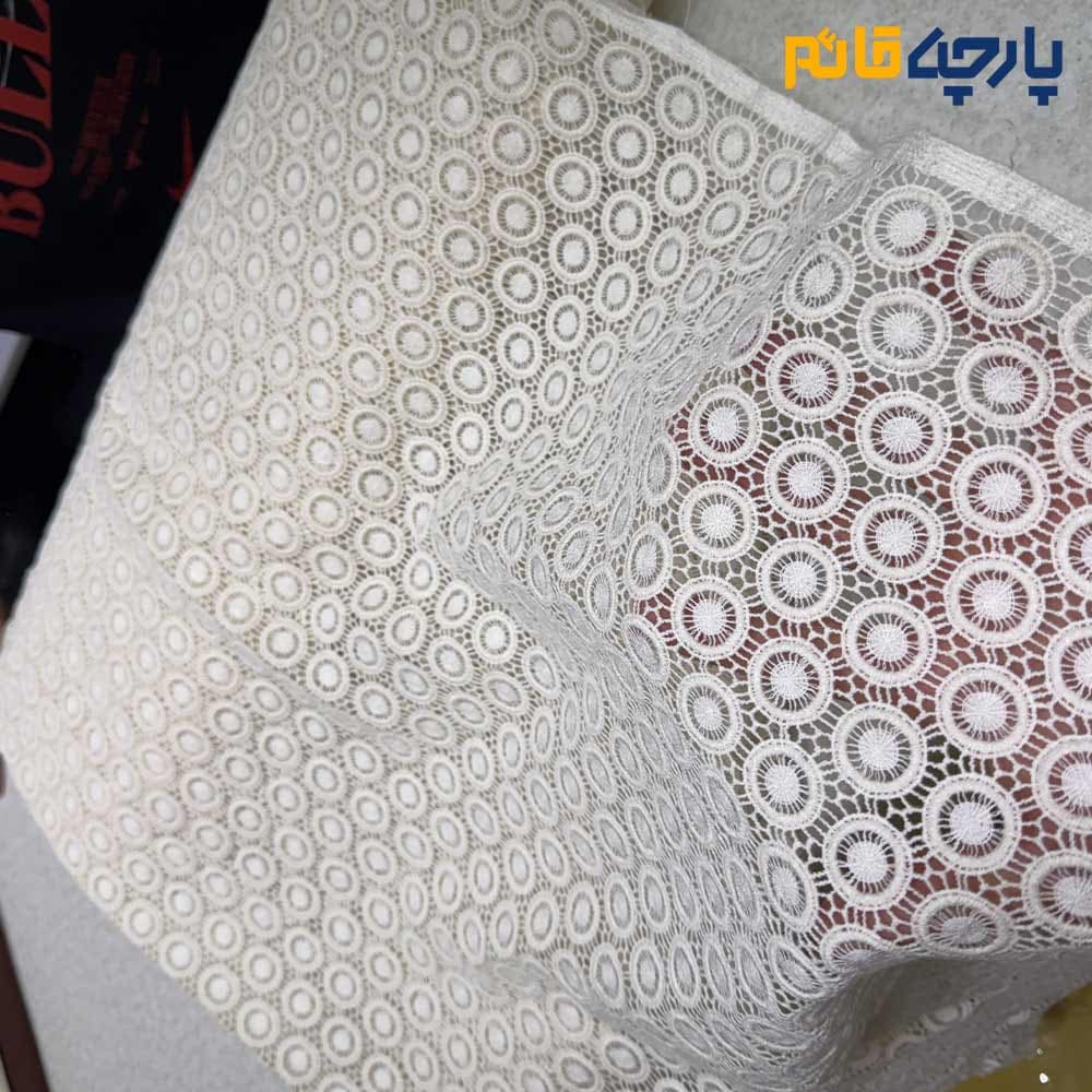 پارچه مجلسی تورکتان کره طرح دایره متوسط رنگ کرم طبیعی(نچرال) کد7917 — تصویر ۲