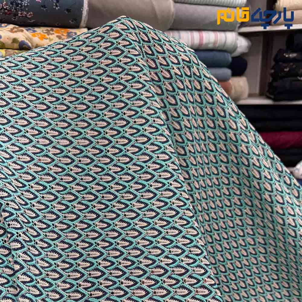 پارچه بهاره و تابستانه میسونی بهاره طرح ریز زیگزاگ رنگ آبی فیروزه ای باسرمه ای خاص کد7788
