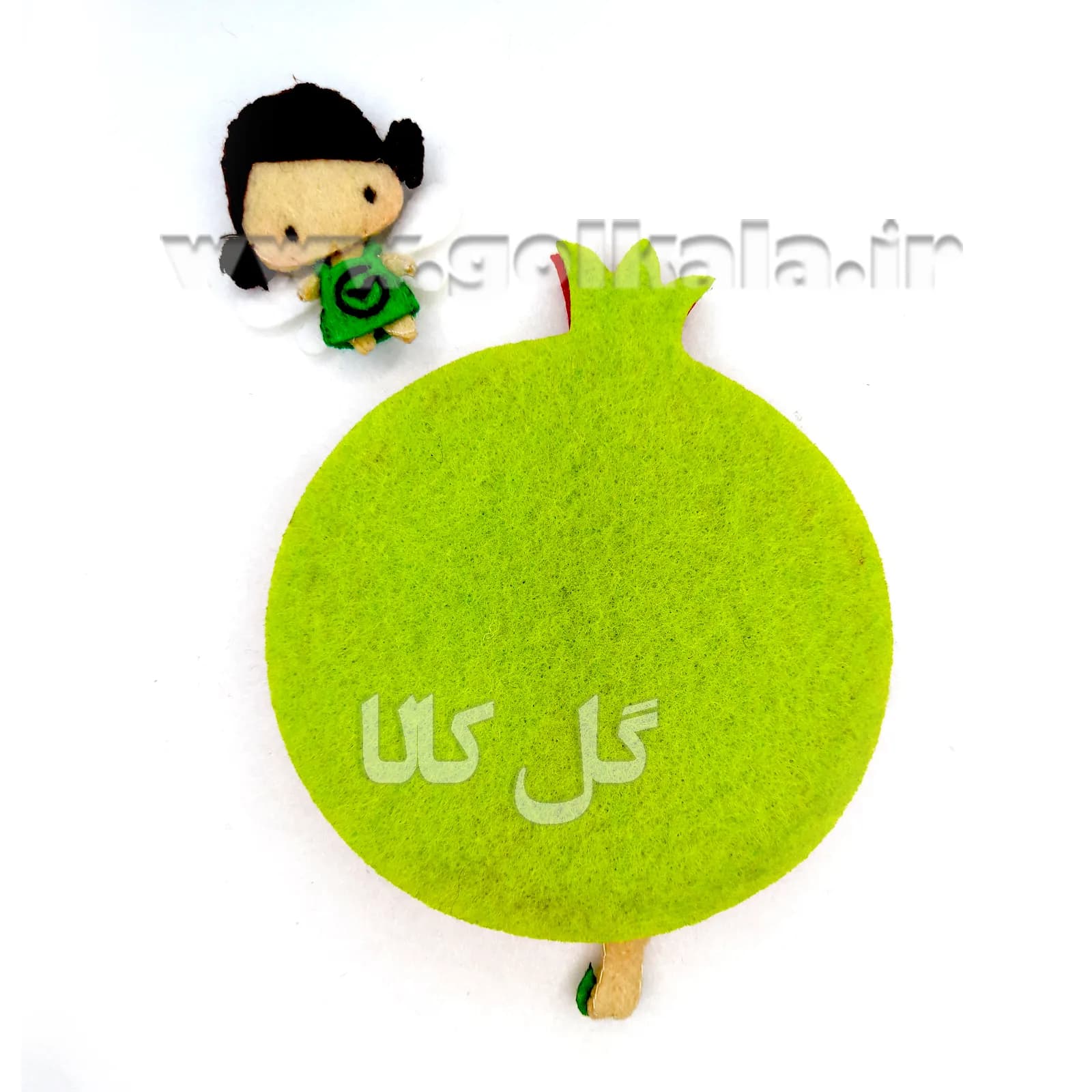 عروسک یلدایی شاهدخت اناری نمدی ۱۵ سانتی – هدیه خاص شب یلدا — تصویر ۴