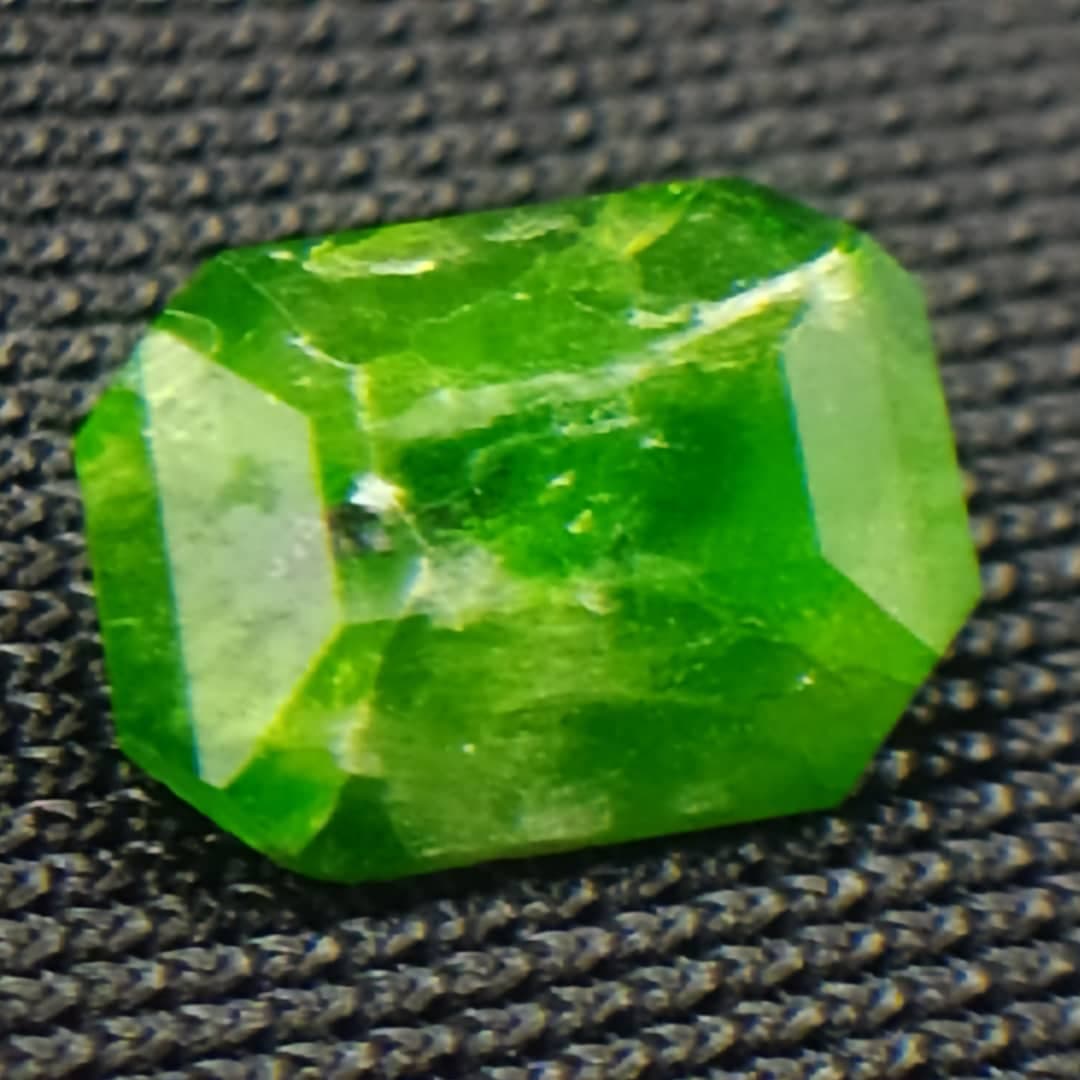 جواهر دمانتوئید D8 — تصویر ۳