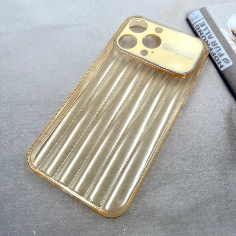 قاب گوشی iPhone 14 Pro Max آیفون Crystal Square سیلیکونی شفاف ضد ضربه کرکره ای محافظ لنز دار طلایی کد 833537 — تصویر ۲