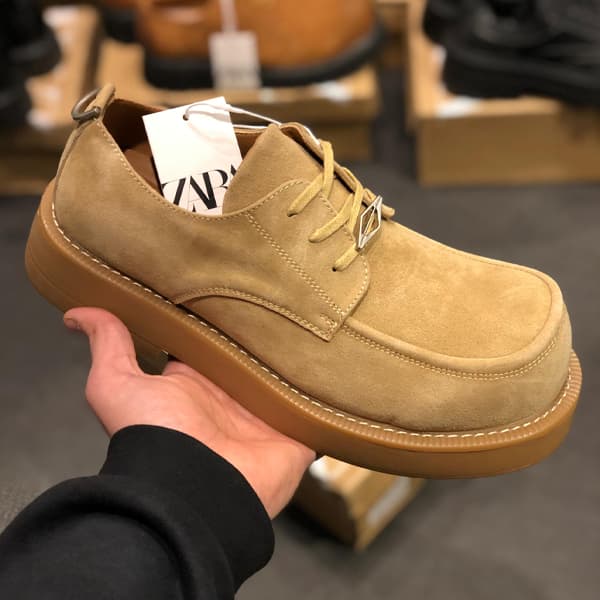 کتانی زارا زیره درشت چرمی کرم — تصویر ۲