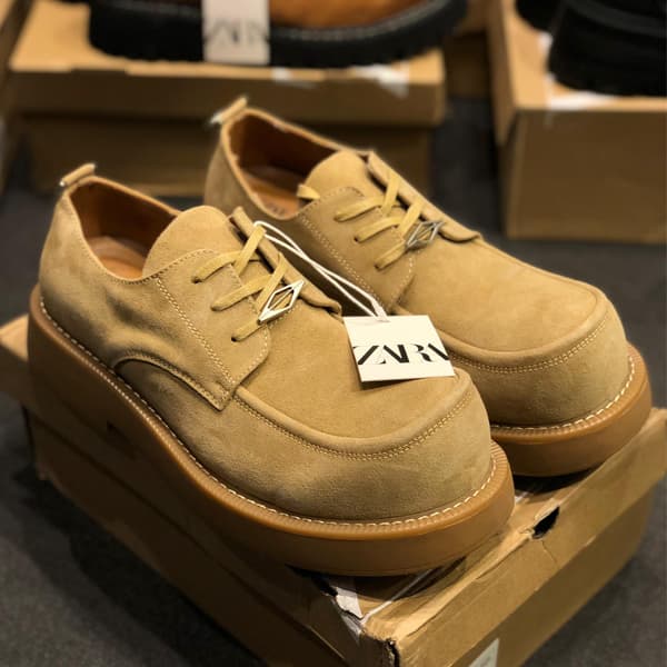 کتانی زارا زیره درشت چرمی کرم