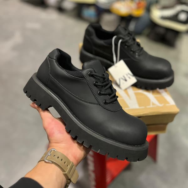 کتانی زارا چرمی مات — تصویر ۳