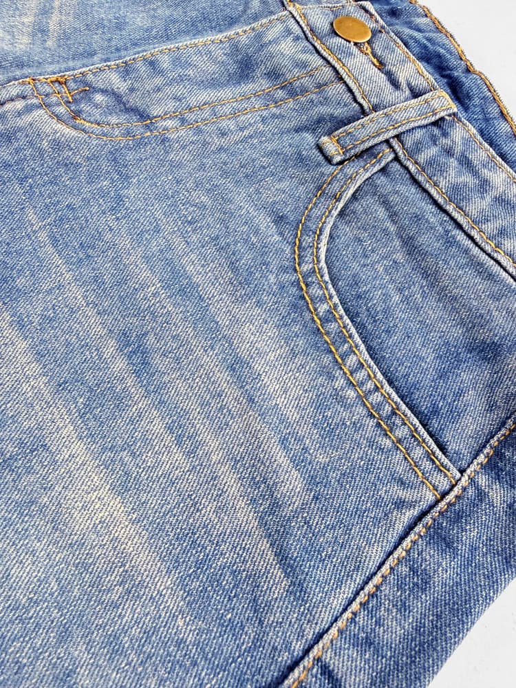 شورتک کوتاه زنانه جین پاچه ریش ساده — تصویر ۳