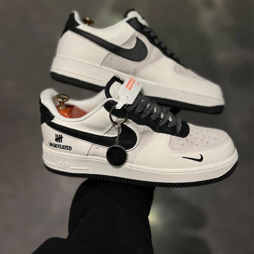 کتانی نایک ایر فورس Undefeated — تصویر ۲