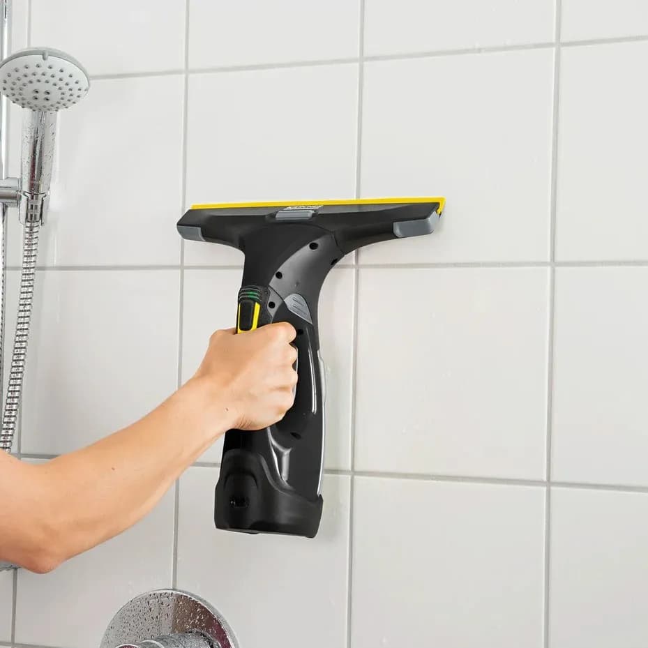 شیشه پاکن شارژی کارچر المان کارکرده WV2