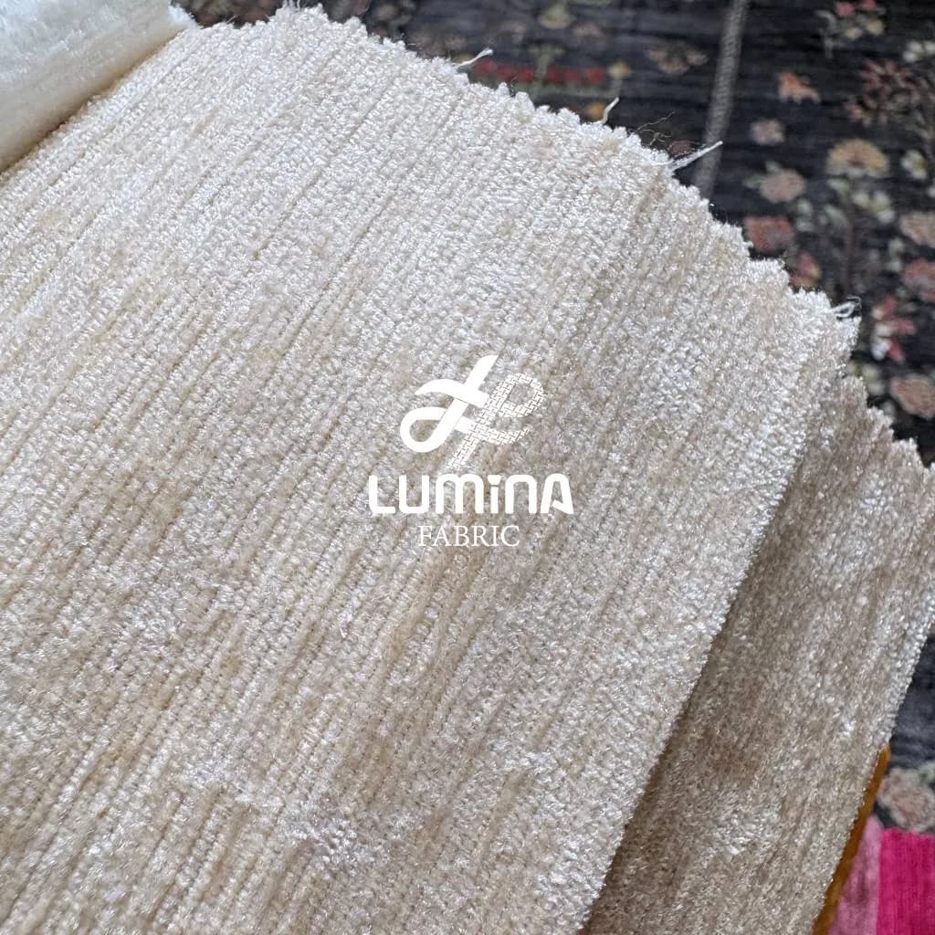 پرده آماده مخمل شانل شیری | پرده پانچ آماده مخمل شانل 280×150 | لومینا فابریک — تصویر ۲