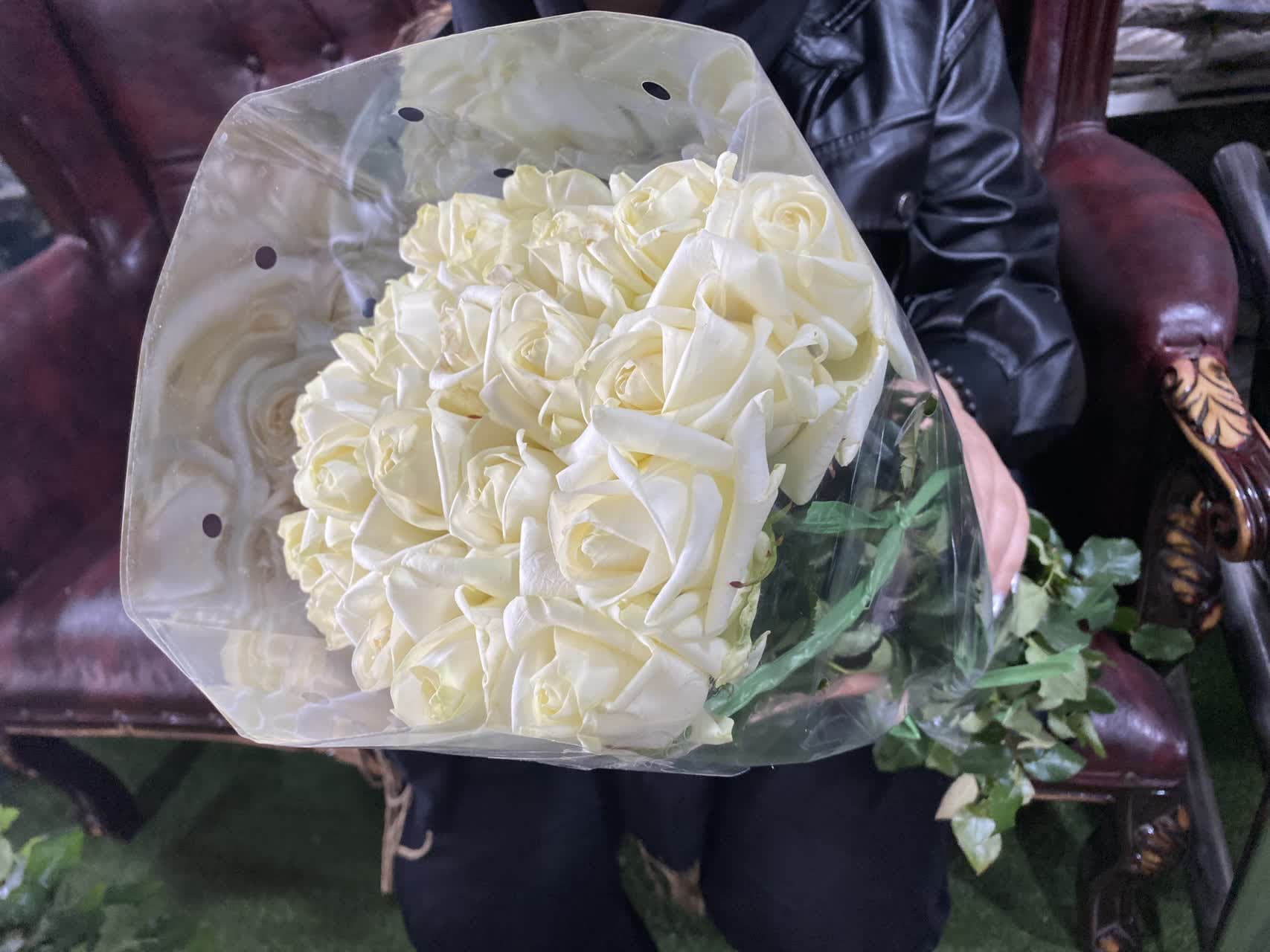 دسته گل رز طبیعی ممتاز — تصویر ۳