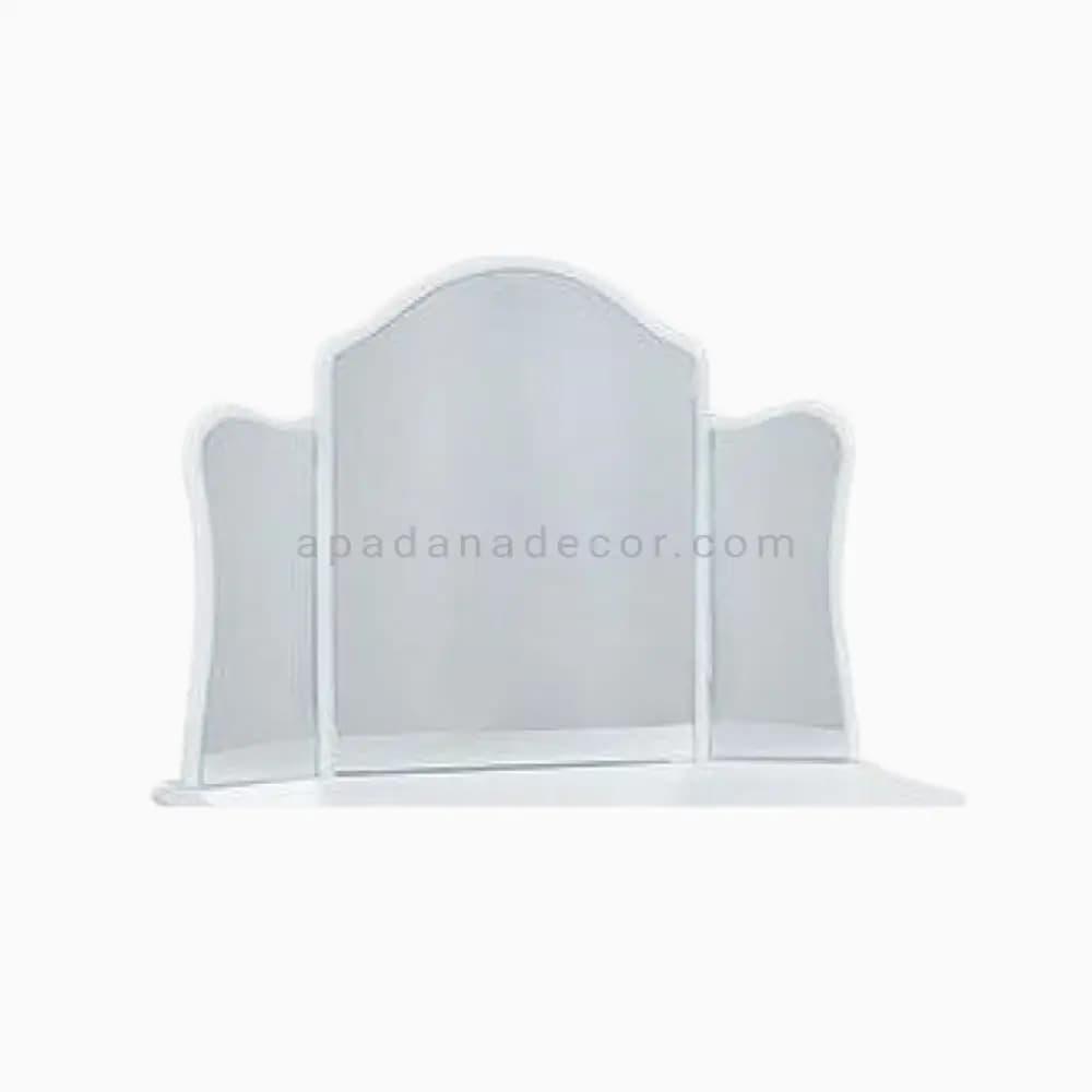 قاب آینه کوئین سیلور نوجوان