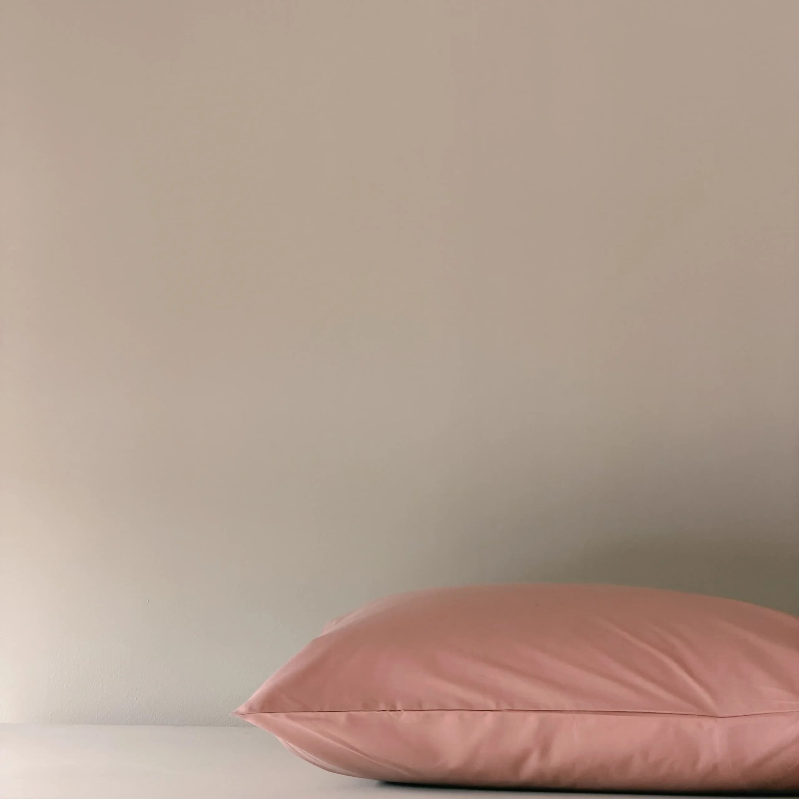 روبالشی بیسیک کارن بژ تیره برند Nest — تصویر ۲