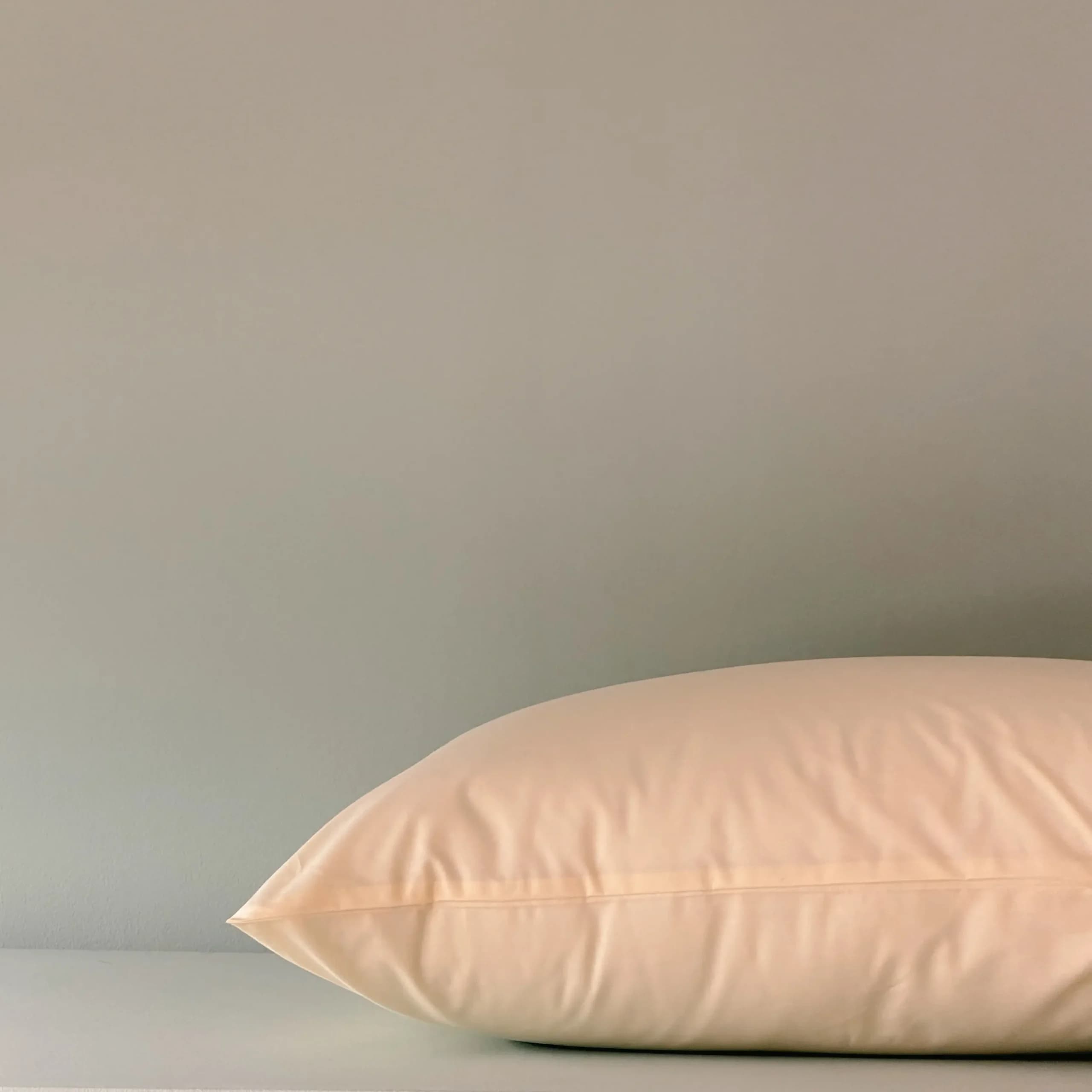 روبالشی بیسیک کارن کرم تیره برند Nest — تصویر ۲