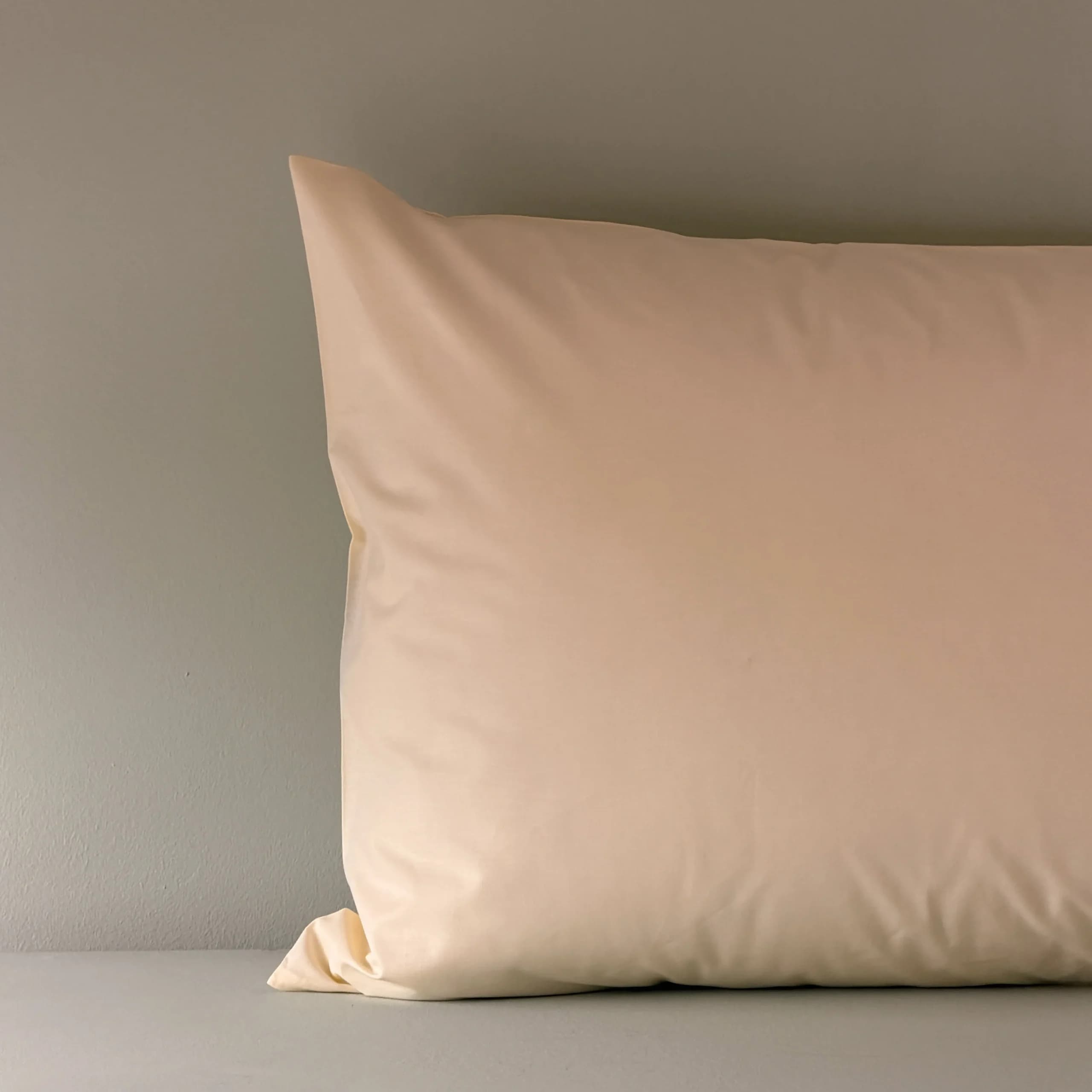 روبالشی بیسیک کارن بژ برند Nest — تصویر ۳