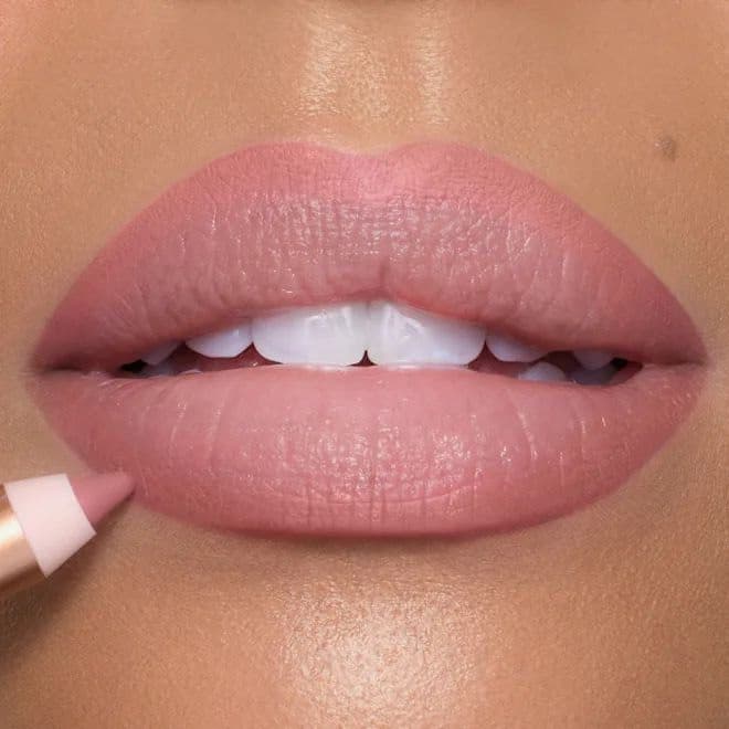 مداد لب پیلوتاک شارلوت تیلبری LIP CHEAT PILLOW TALK — تصویر ۵