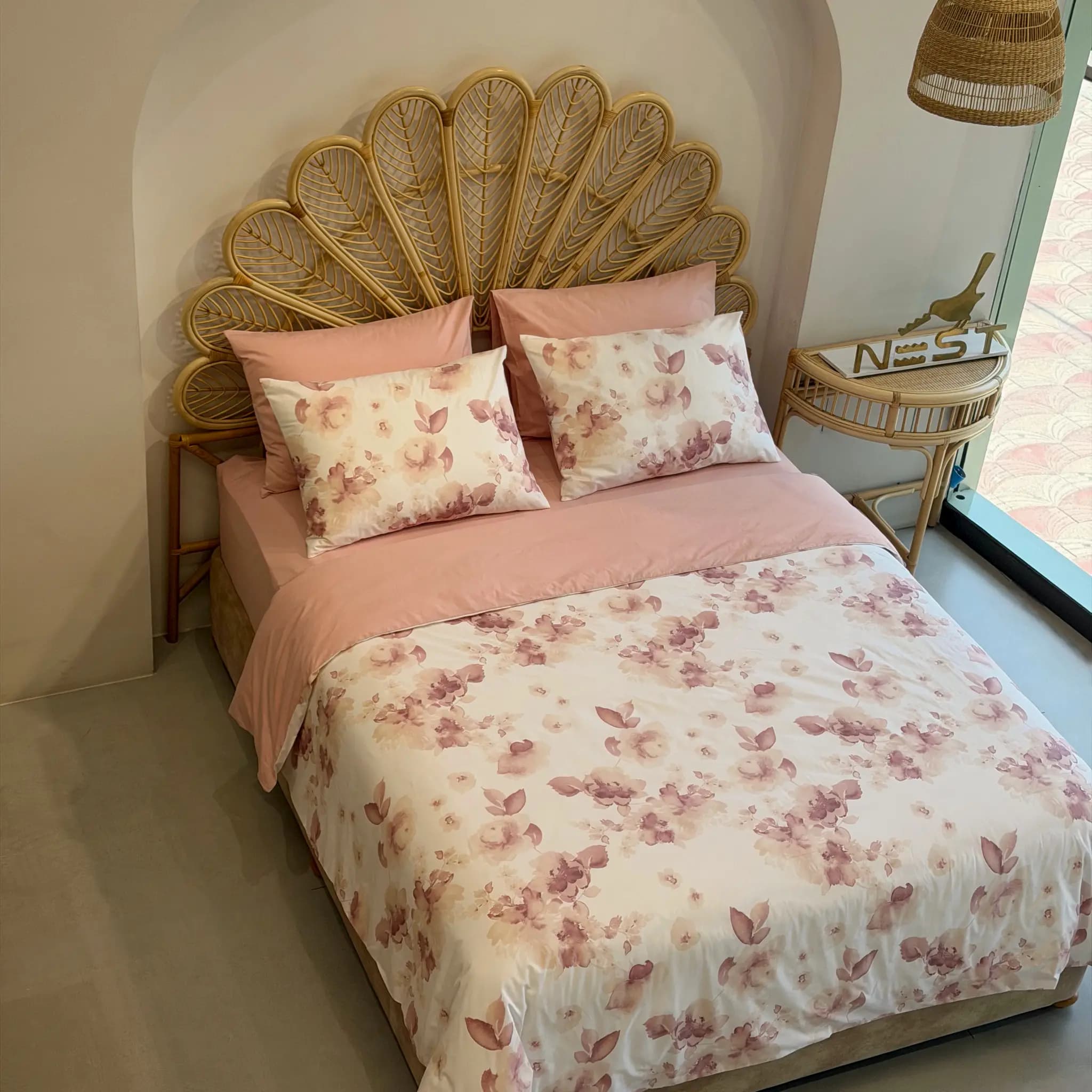 سرویس ملحفه Rosali دونفره کینگ سایز برند Nest