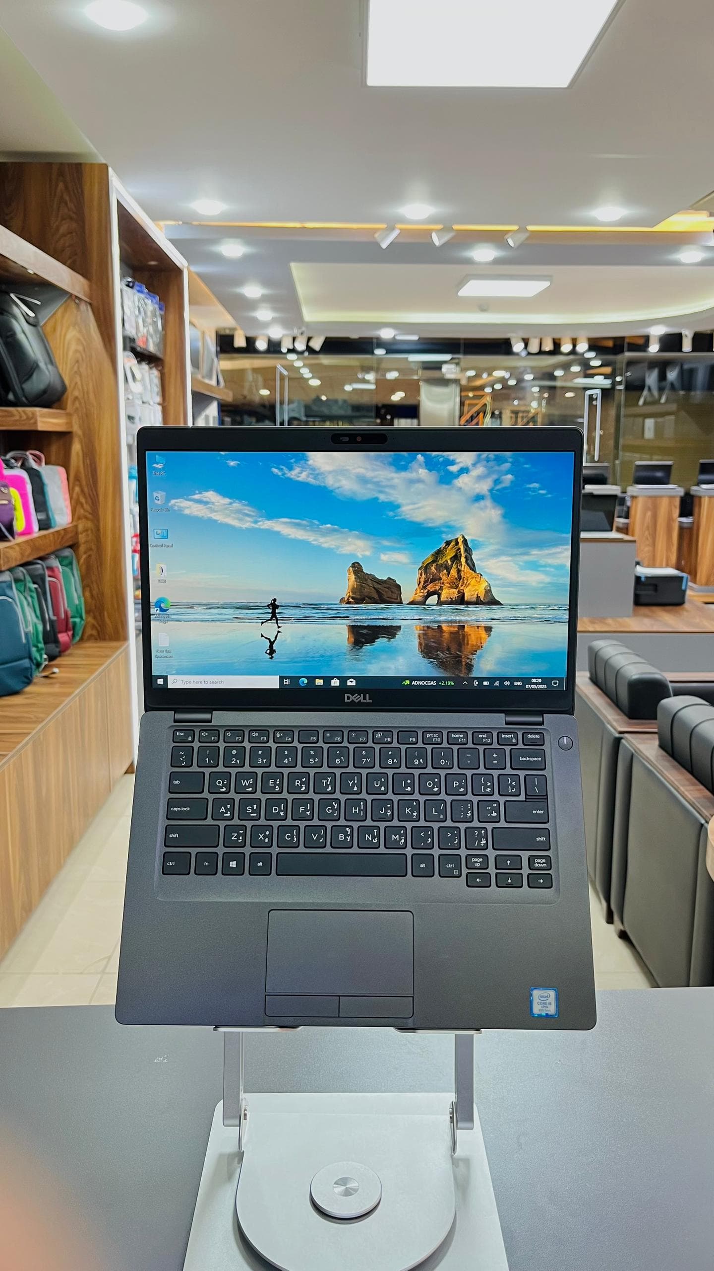لپ تاپ 14 اینچی دل مدل dell latitude 5400 پردازنده Intel Core i5-8365U رم 16 گیگابایت حافظه 256 ssdصفحه لمسی (🖥️کارکرده)