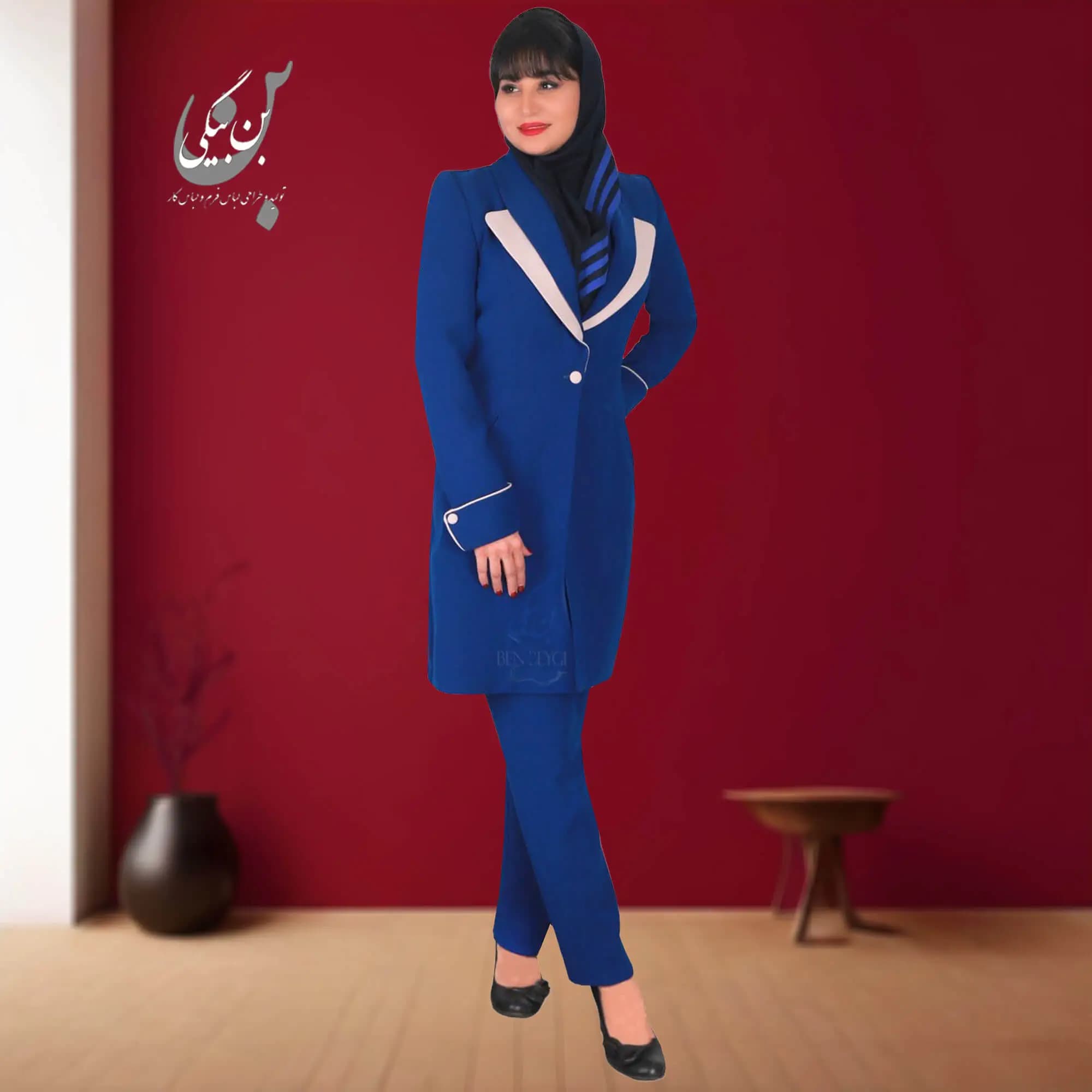 مانتو شلوار اداری سرمه ای خرج کار کرم یقه دابل آرشال تک دکمه پارچه کنزو کد 33660