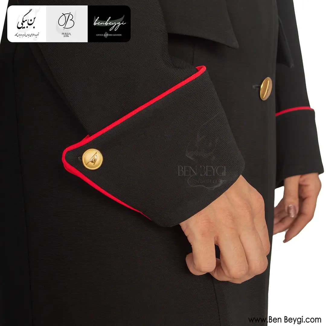 مانتو شلوار اداری مشکی خرجکار قرمز جهار دکمه پارچه کنزو کد 33121 — تصویر ۴