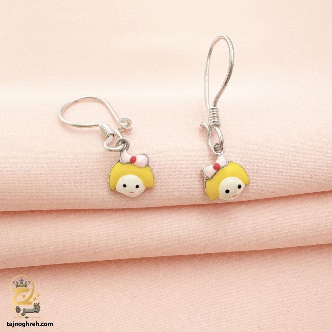گوشواره نقره دخترانه طرح عروسکی مدل ESW E72 — تصویر ۵