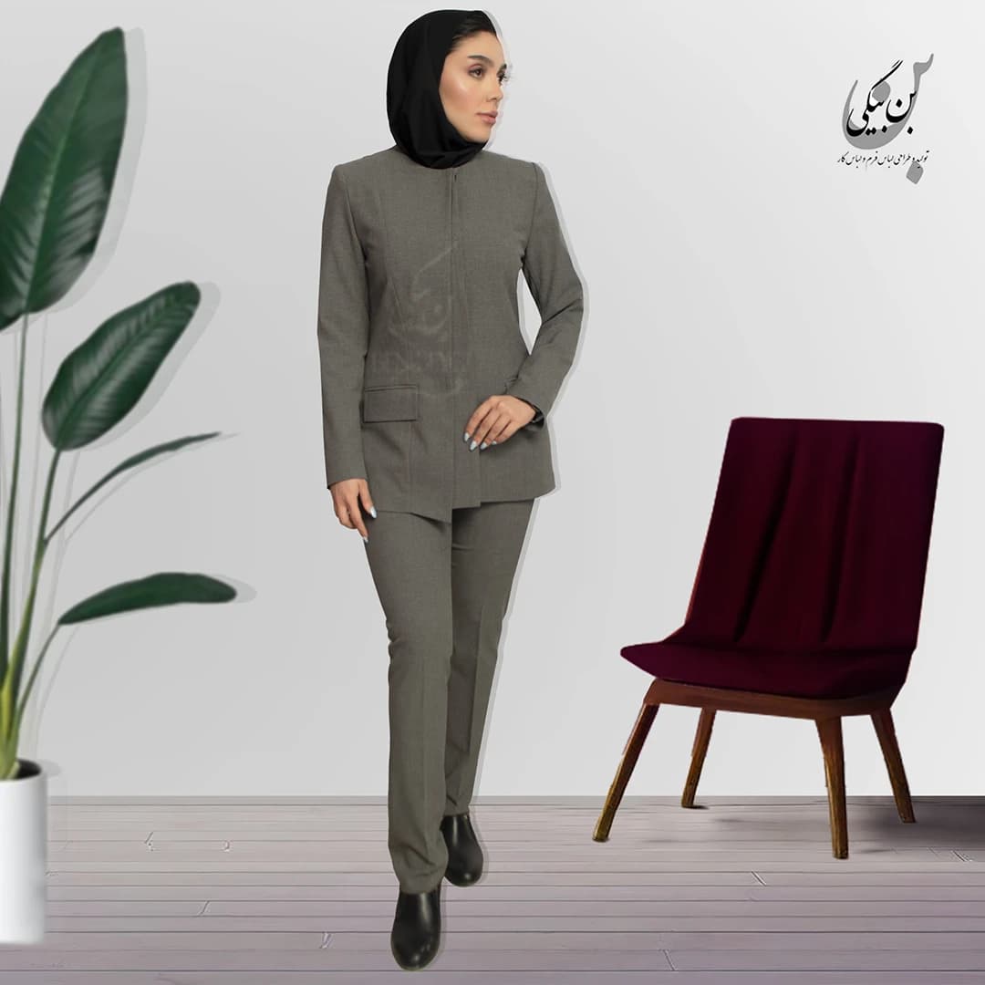 مانتو شلوار اداری طوسی یقه گرد 4 دکمه مخفی پیش دوبل پارچه بزیاق کد 32412 — تصویر ۷