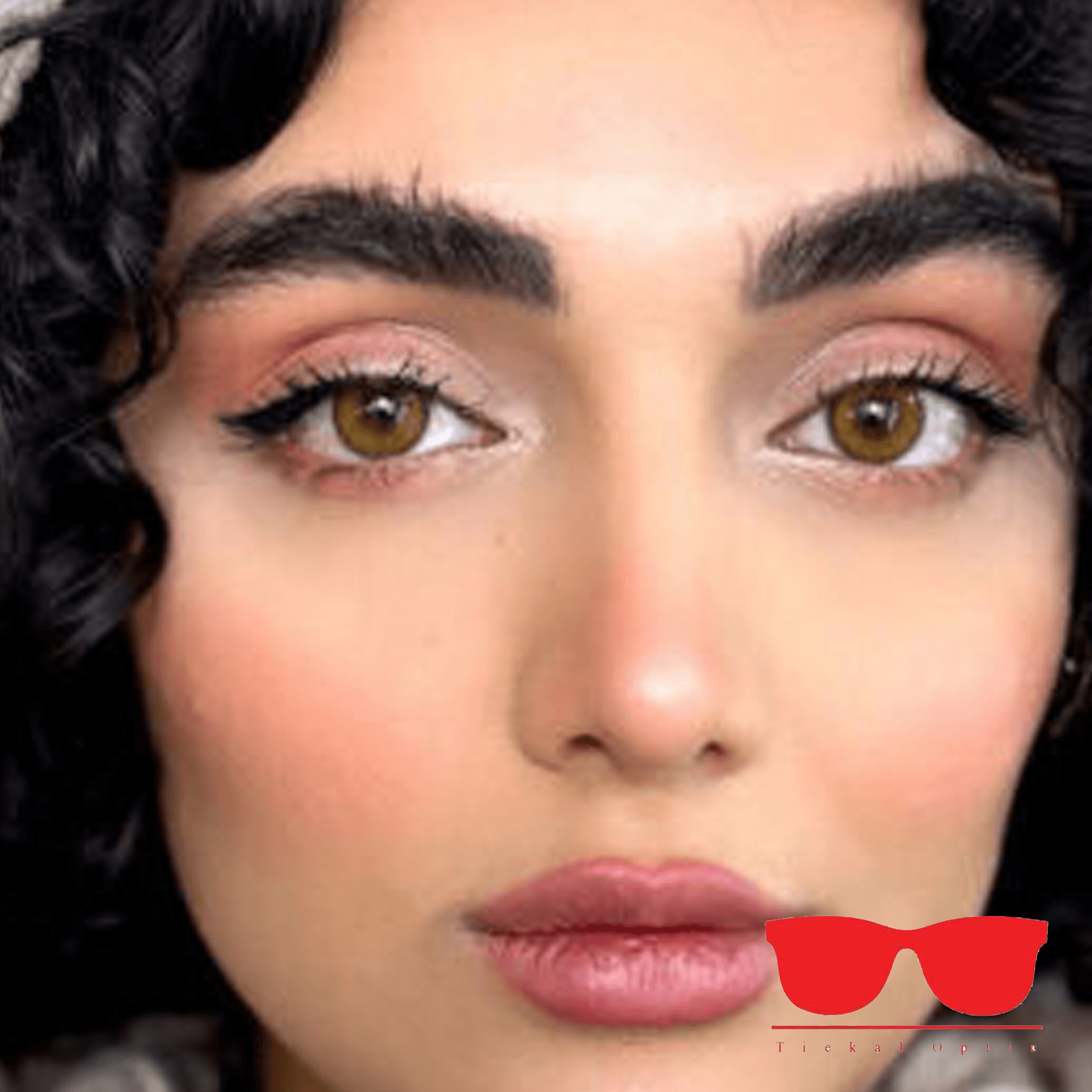لنز طبی رنگی فصلی و سالیانه یونیک Unique — تصویر ۵