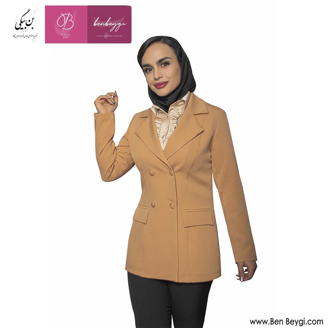 کت تک زنانه کرم چهار دکمه روهمگرد دار پارچه کرپ مازراتی کد 26422 — تصویر ۳