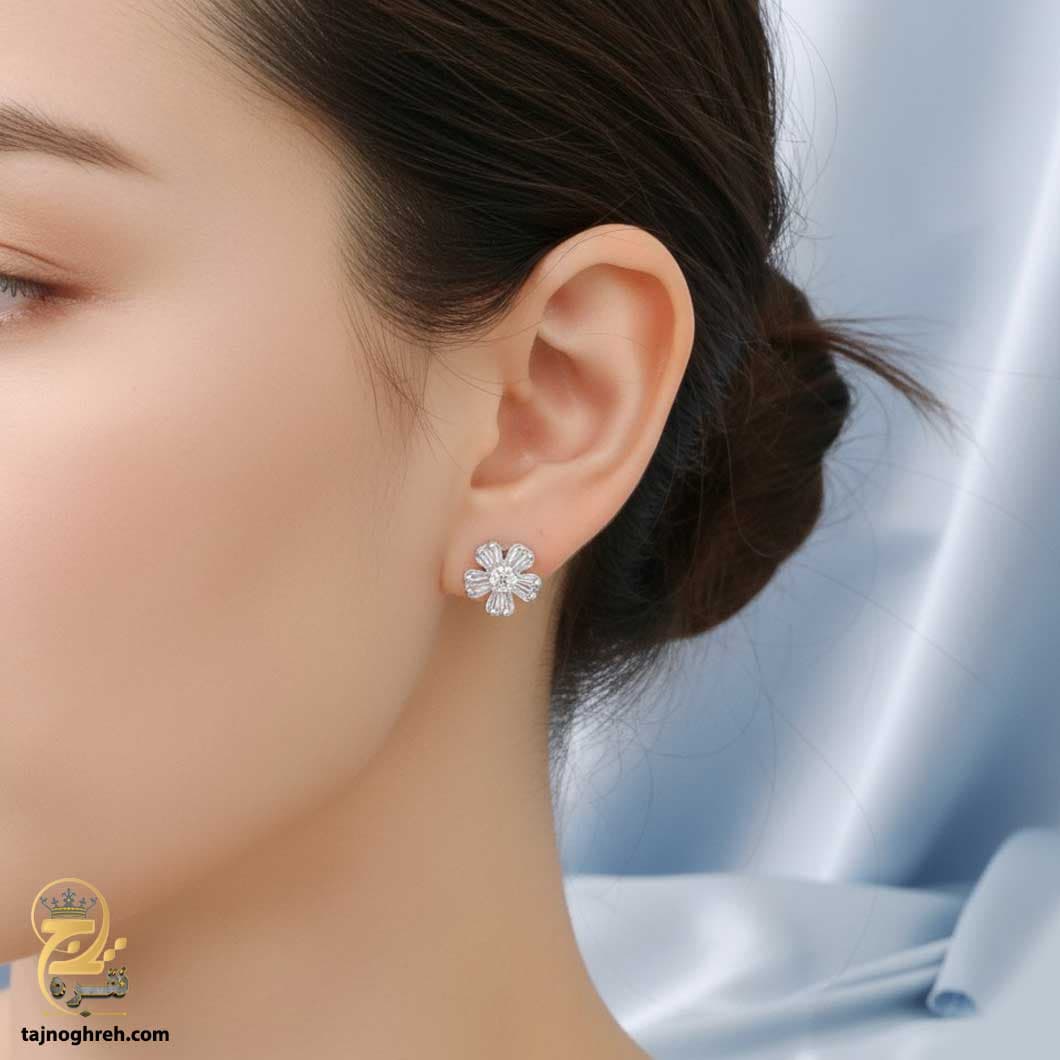 گوشواره نقره نگین دار طرح گل مدل ESW E69