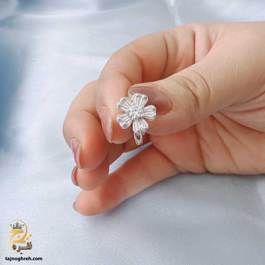 گوشواره نقره نگین دار طرح گل مدل ESW E69 — تصویر ۶