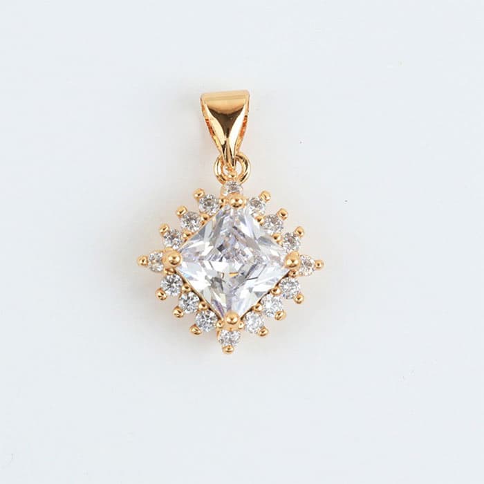 مدال فول نگین طرح لوزی CM رنگ طلایی