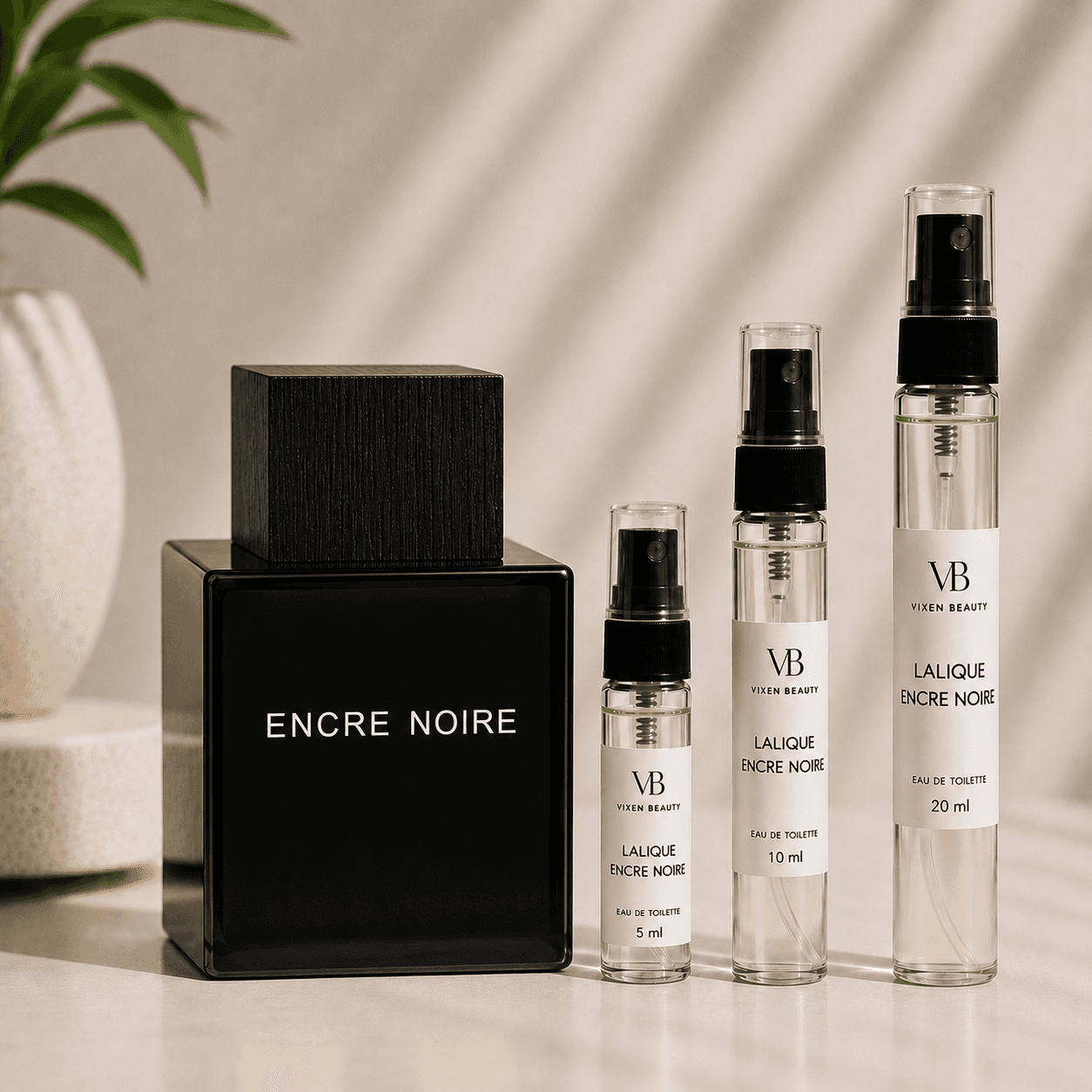 عطر گرمی لالیک بلک | مردانه با رایحه چوبی و تلخ