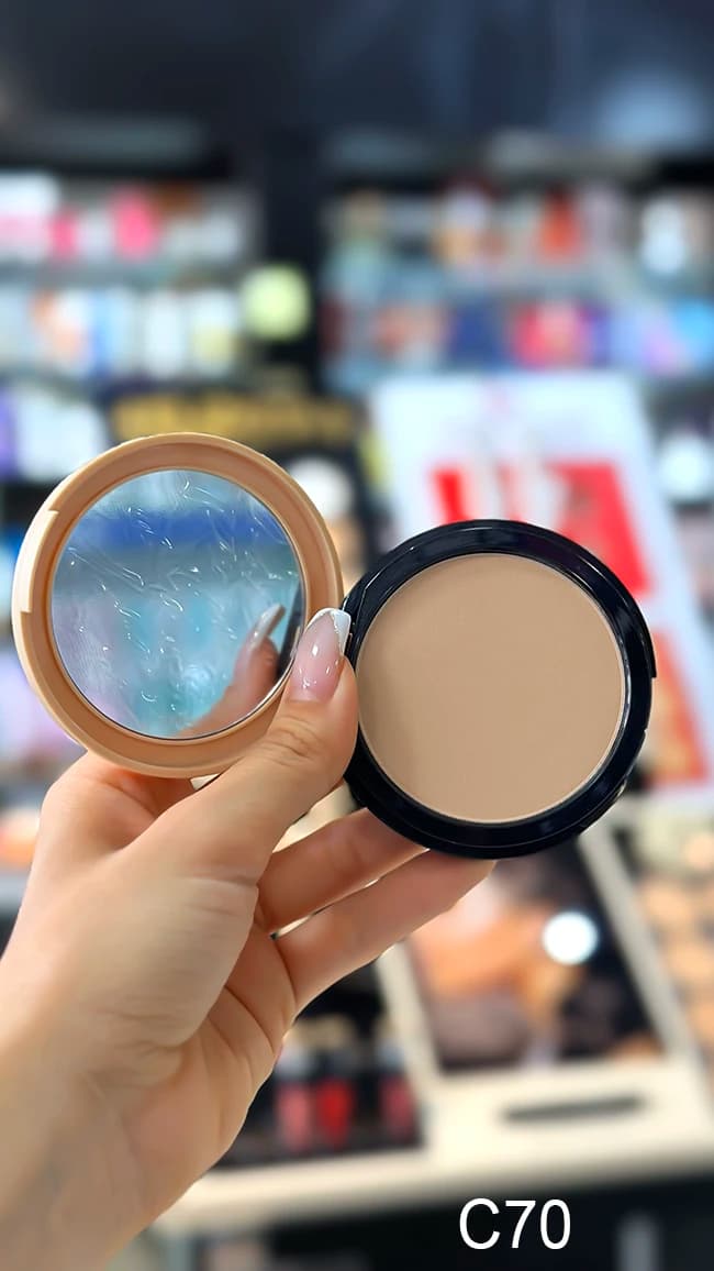 پنکک استنلی مدل PERFECT COVERAGE شماره C70 – پوشش مات، ماندگاری بالا و حاوی ویتامین E