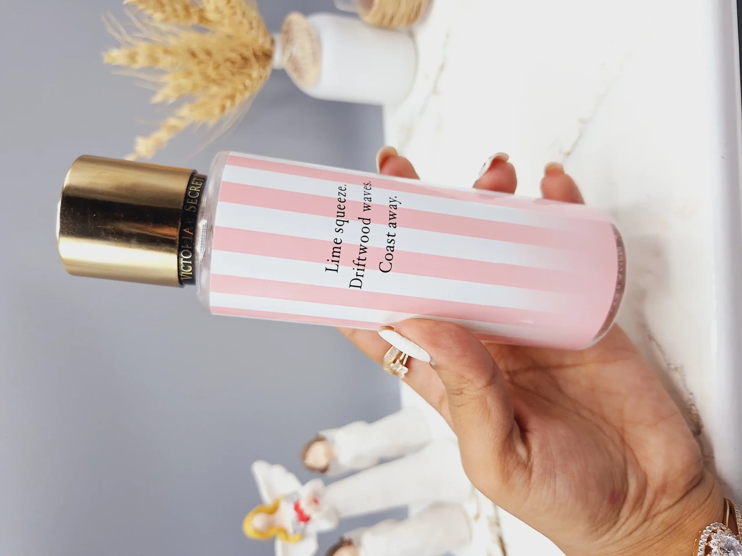 بادی اسپلش 250ml ویکتوریا سکرت مدل BOMBSHELL اورجینال